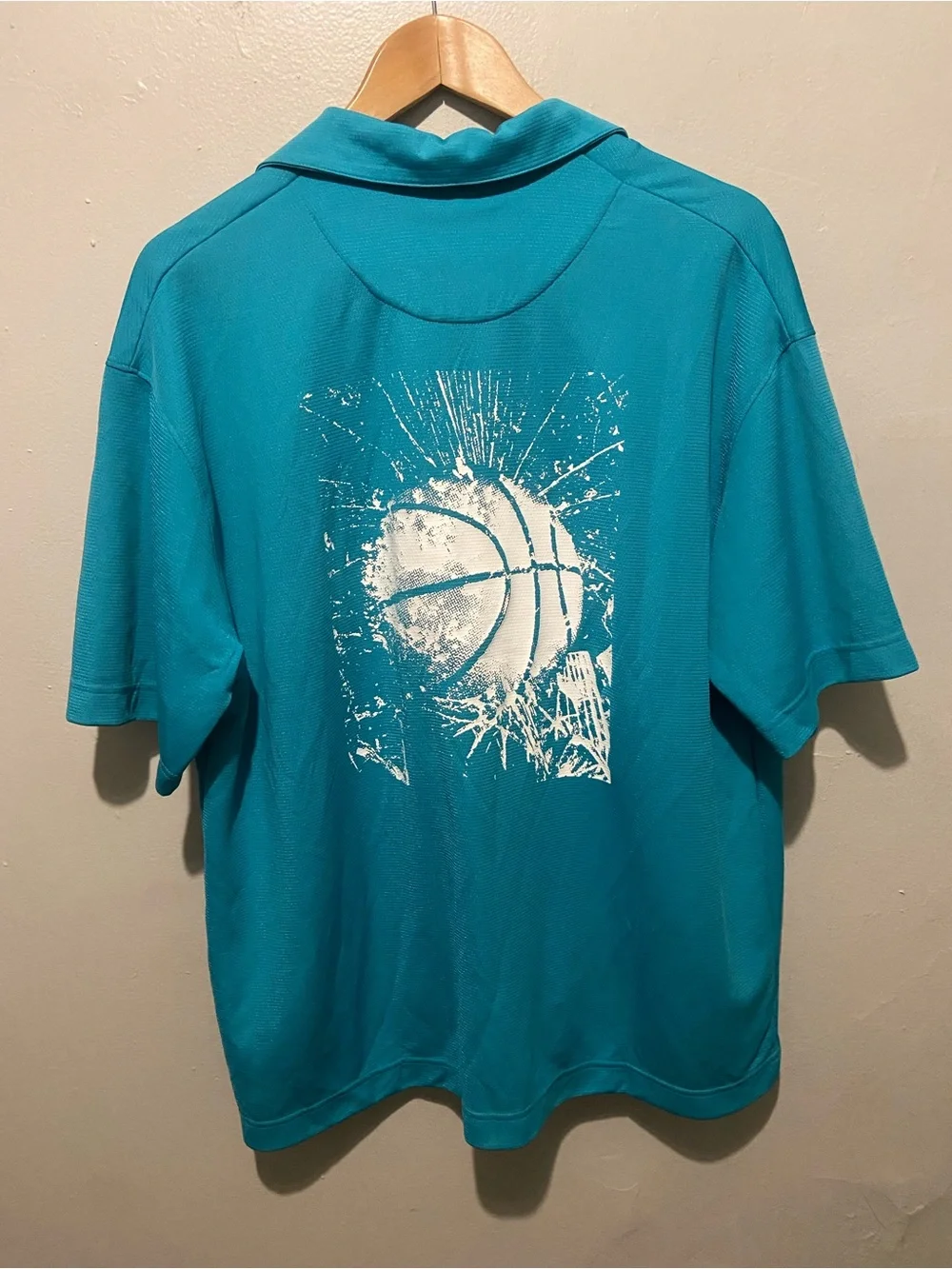 Nike lightweight button